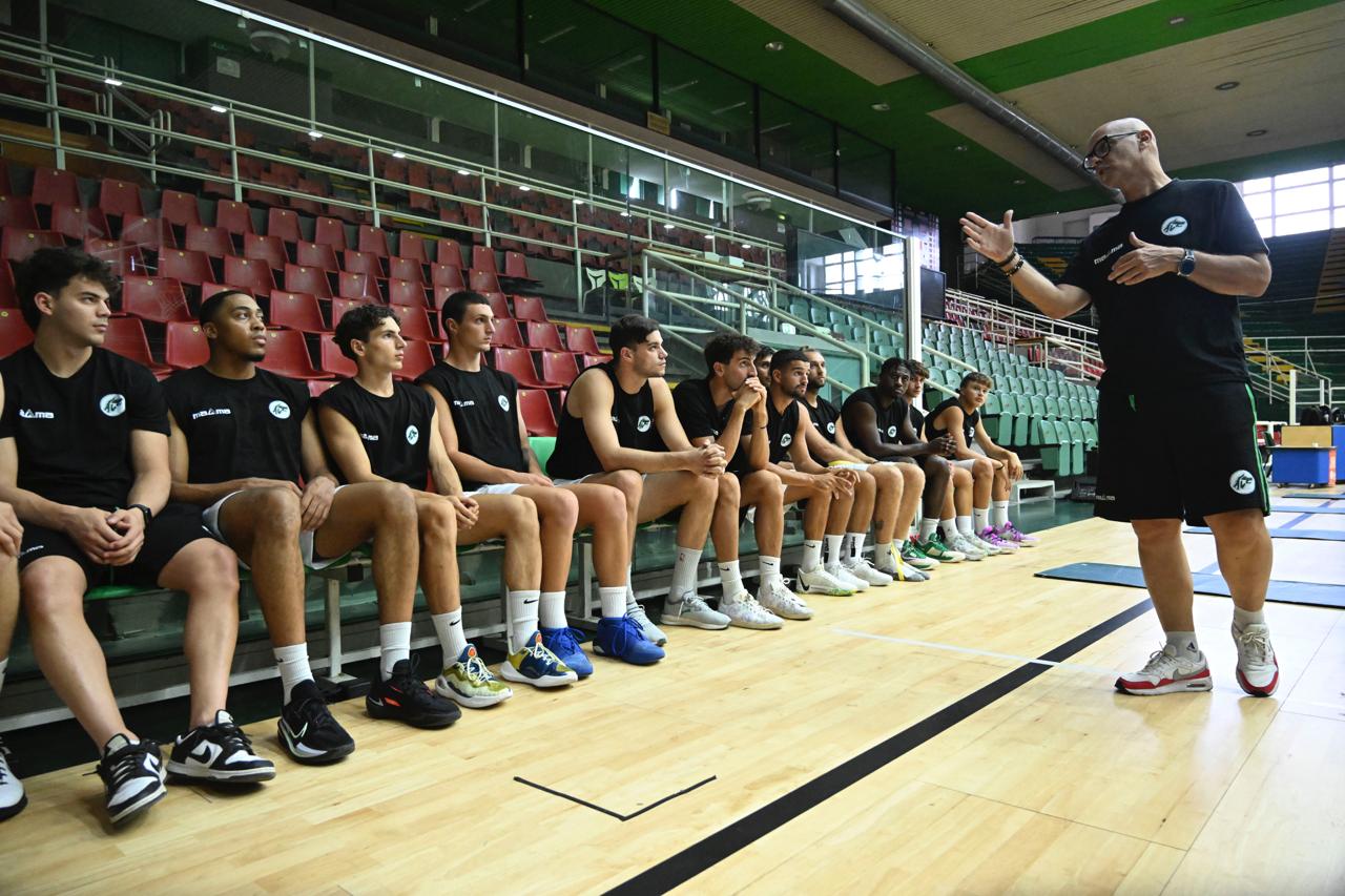 Avellino Basket: visite mediche e primo allenamento