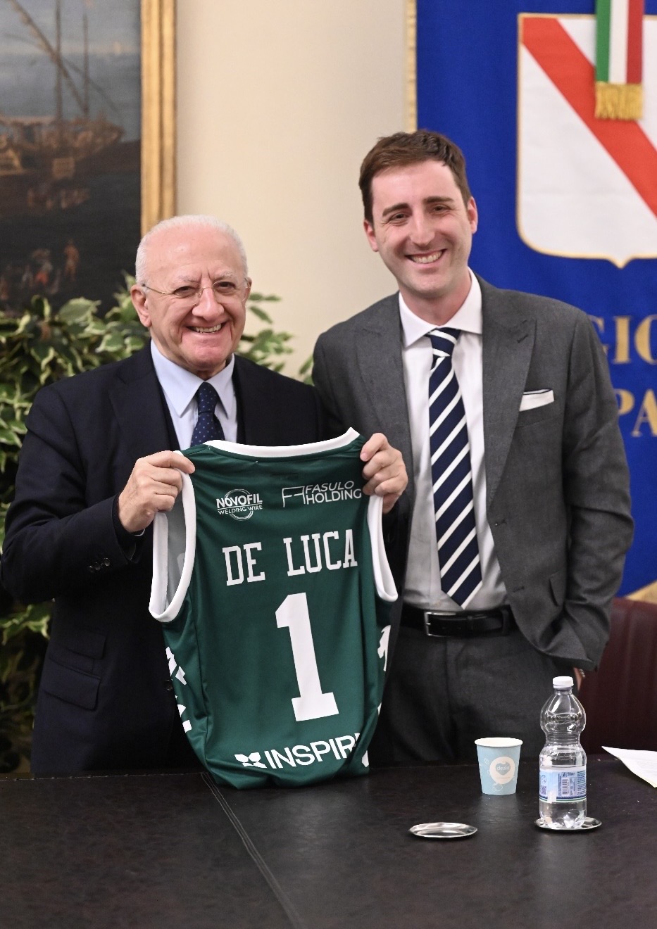 Il Governatore De Luca omaggia l’Avellino Basket